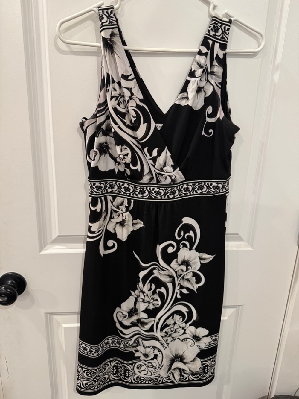 White House Black Market Black & White Floral V-Neck Midi Dress